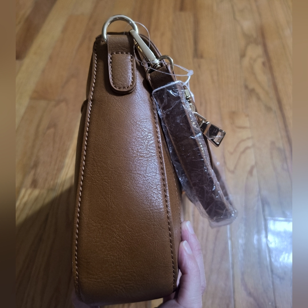 NWT Urban Expressions purse 10"X9"X2.5" Leatherlike Material - Picture 6 of 13